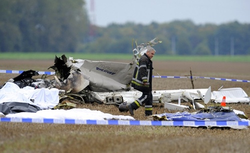 Hiện trường vụ tai nạn máy bay làm 11 người chết ở Bỉ.